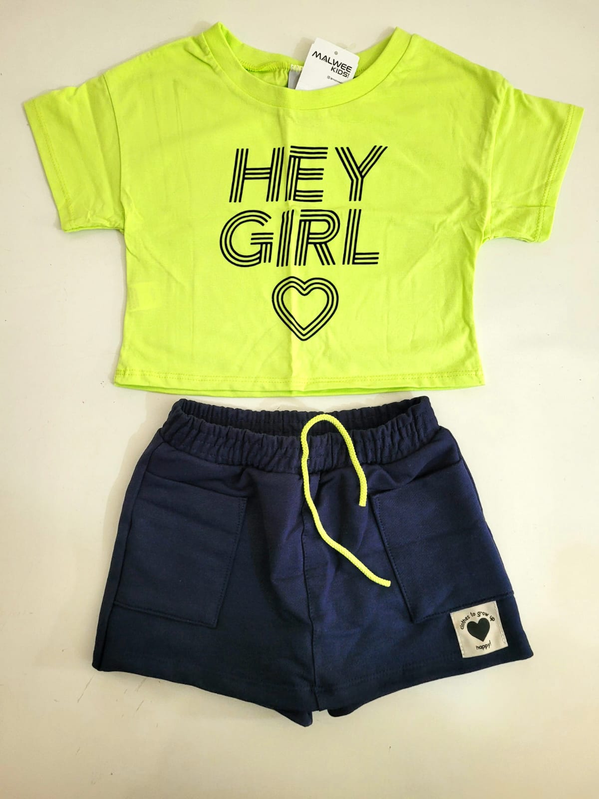 Conjunto blusa e shorts saia Malwee